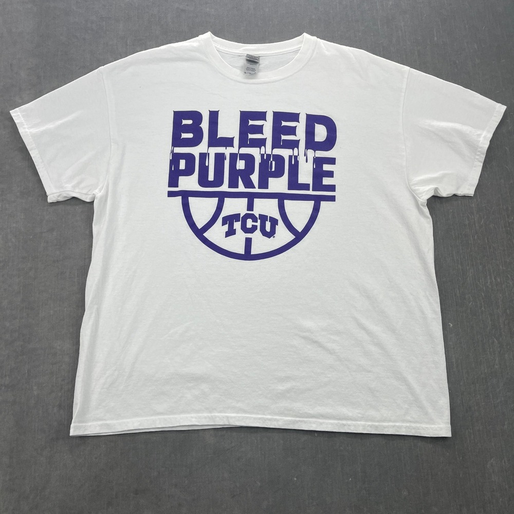 TCU Bleed Purple Basketball Men XL White Gildan T-Shirt Graphic Tee